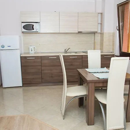 Lev Appartement Ravda
