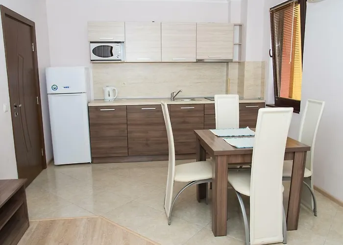 Lev Apartament Ravda